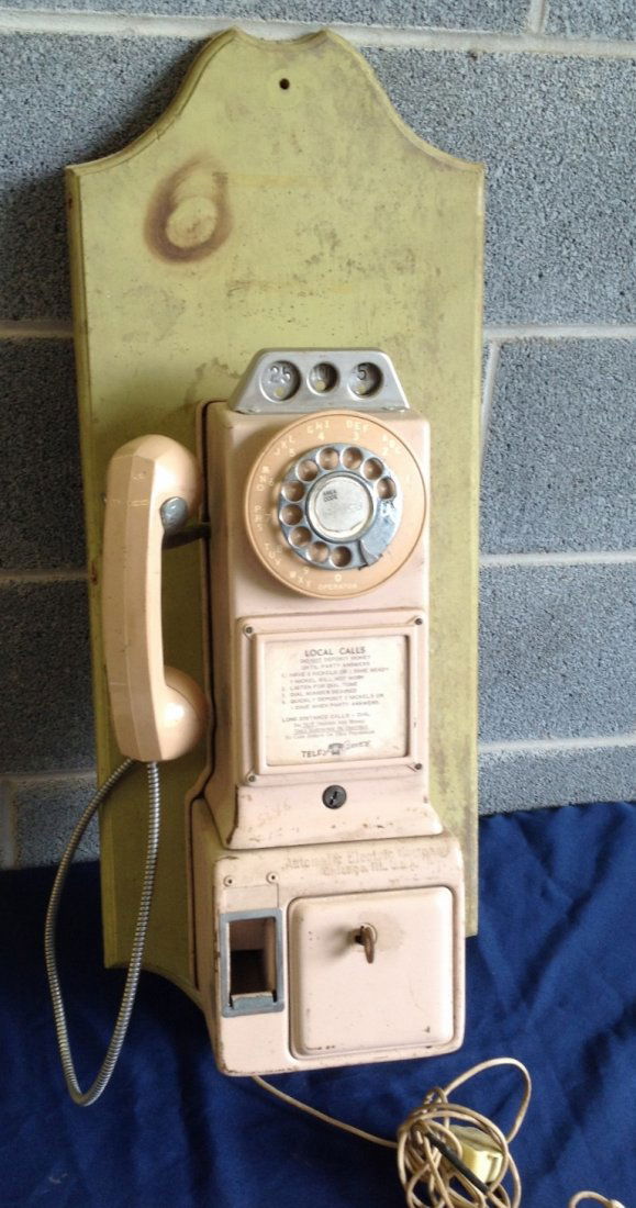 Pink Automatic Electric Company Pay Phone (1 of 6)