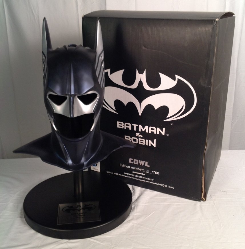 Batman and Robin "Batman Cowl" #121/750: Batmans Cowl #121/450