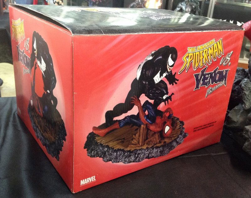 Spider-Man vs Venom Diorama: Spider-Man vs Venom Diorama