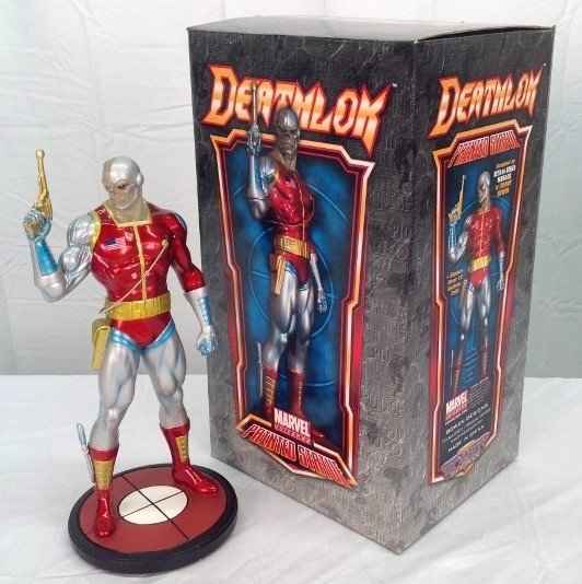 Deathlok Statue by Bowen 126/1000: Deathlok Statue by Bowen Designs. Sculpted by Alex De Sousa Moraes w/Randy Bowen and Numbered 126/1000. Item Comes with Original Box.