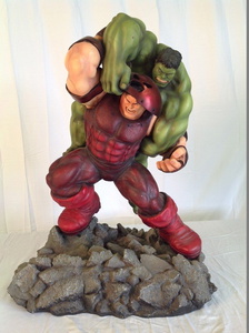 Bring the Battle between Thor and the Hulk Home with This Diorama Series