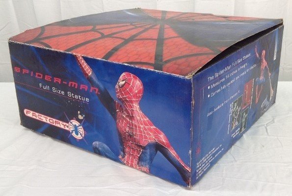 Spider-Man Statue by Factory X 54/2500: The Spider-Man Full Size Statue by Factory X. Numbered 540/2500. Item Comes with Original Box.