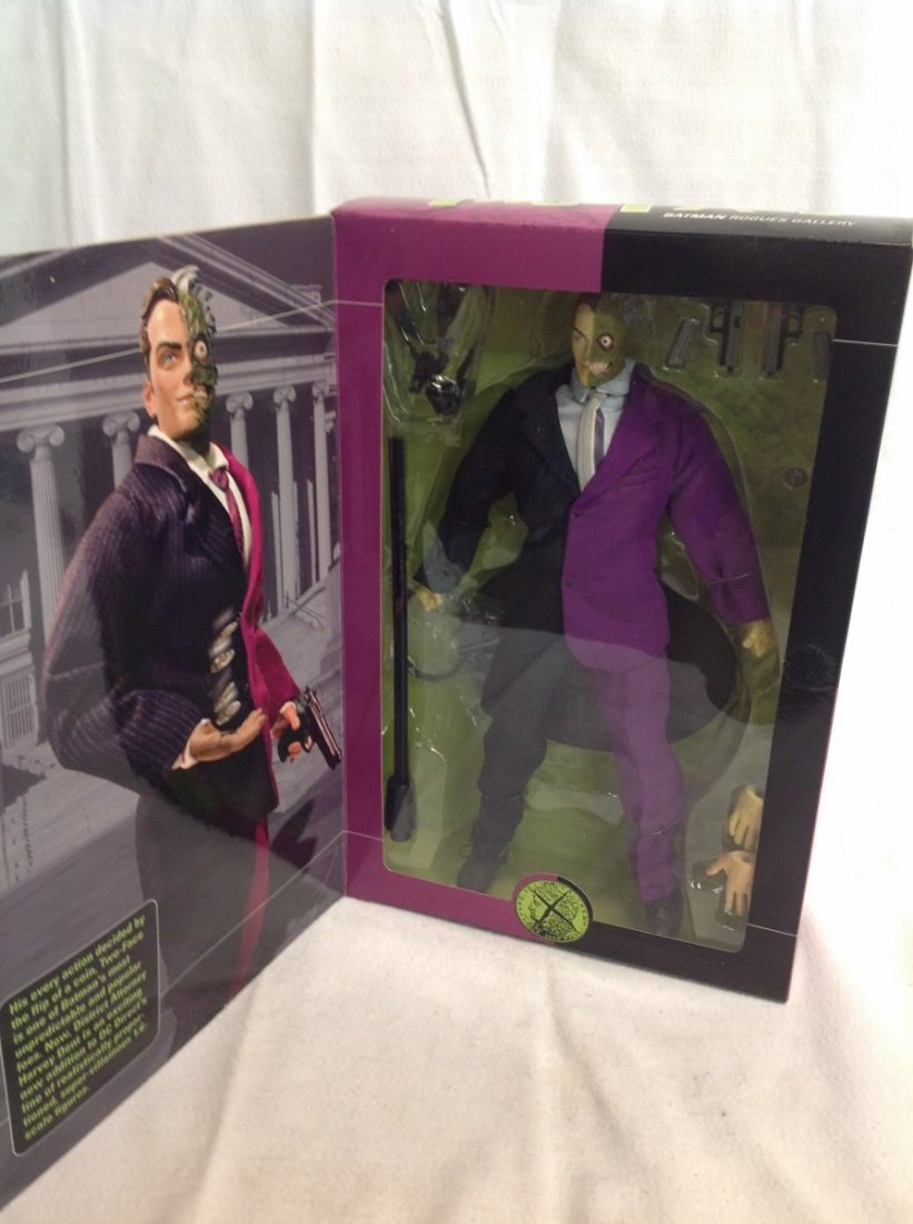 "Two-Face" 13" Deluxe Collector Figure: "Two-Face" 13" Deluxe Collector Figure by DC Direct