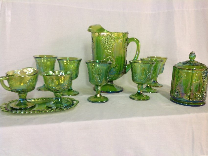 Iridescent Green Water Set with 6 Goblets, Candy (1 of 4)