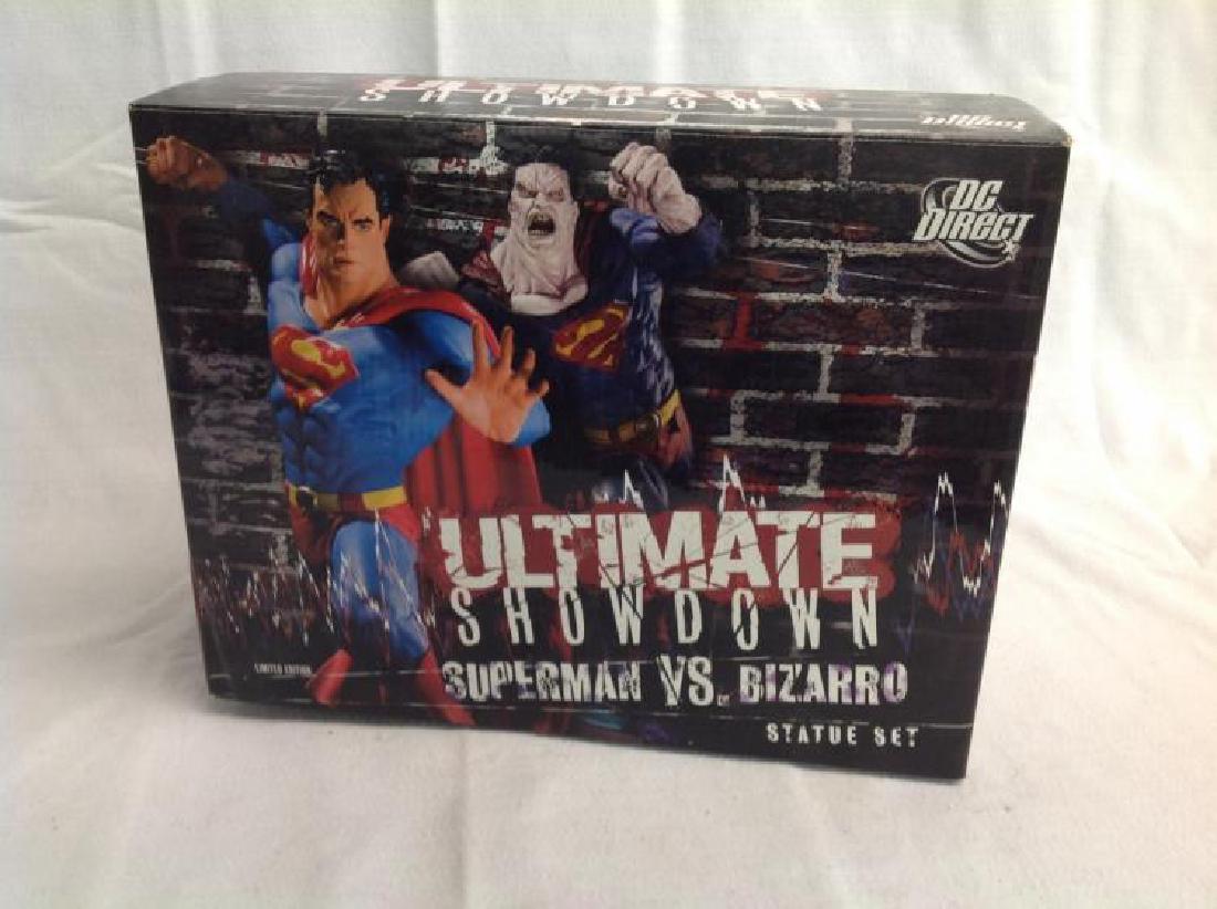 Ultimate Showdown "Superman vs Bizarro" Statue Set (1 of 4)