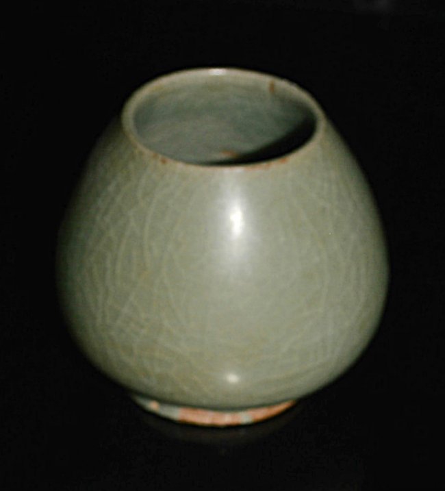 Song Ming Dynasty Long Quan Brush Pot (1 of 3)