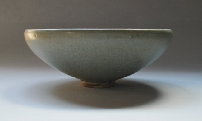 A Song Ming Dynasty Green Glaze Jun Kiln Bowl (1 of 5)