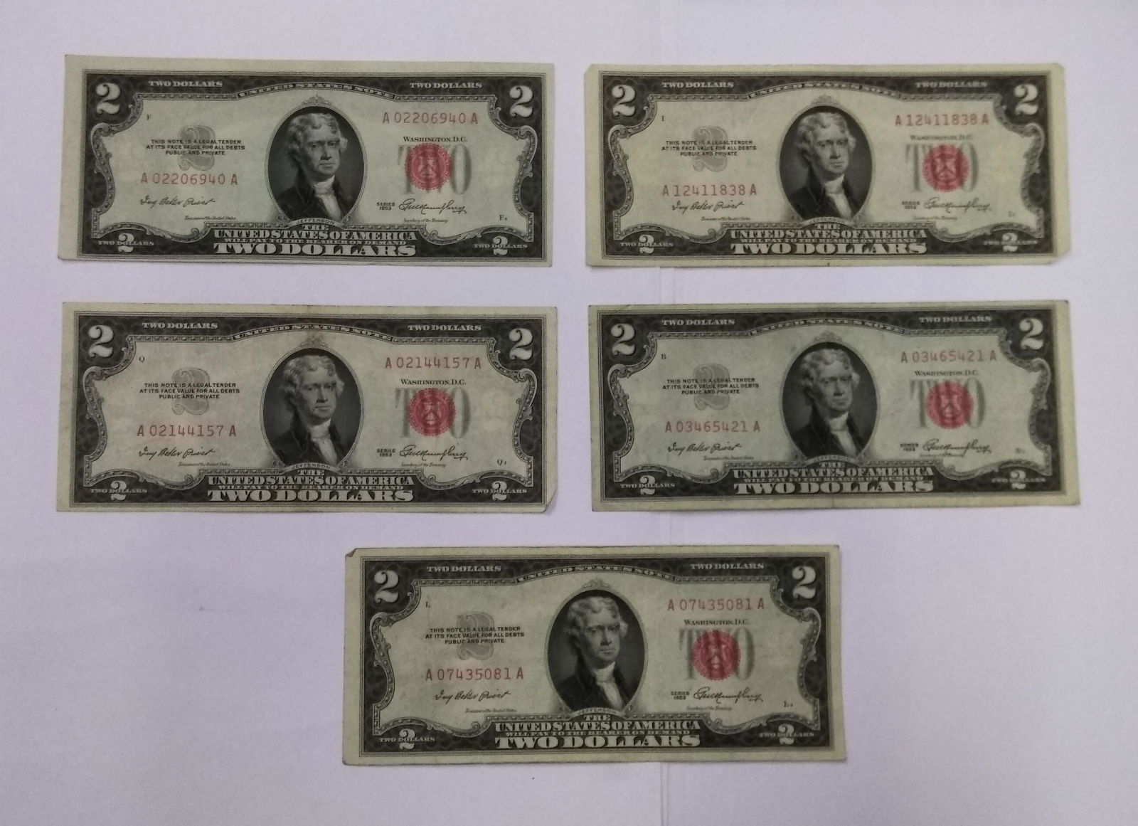 Five 1953 $2 Dollar Bills: Five 1953 $2 Dollar Bills $10 Face Value All our bills ship in protective plastic currency holders. Please review all pictures, any folds and creases and judge condition.