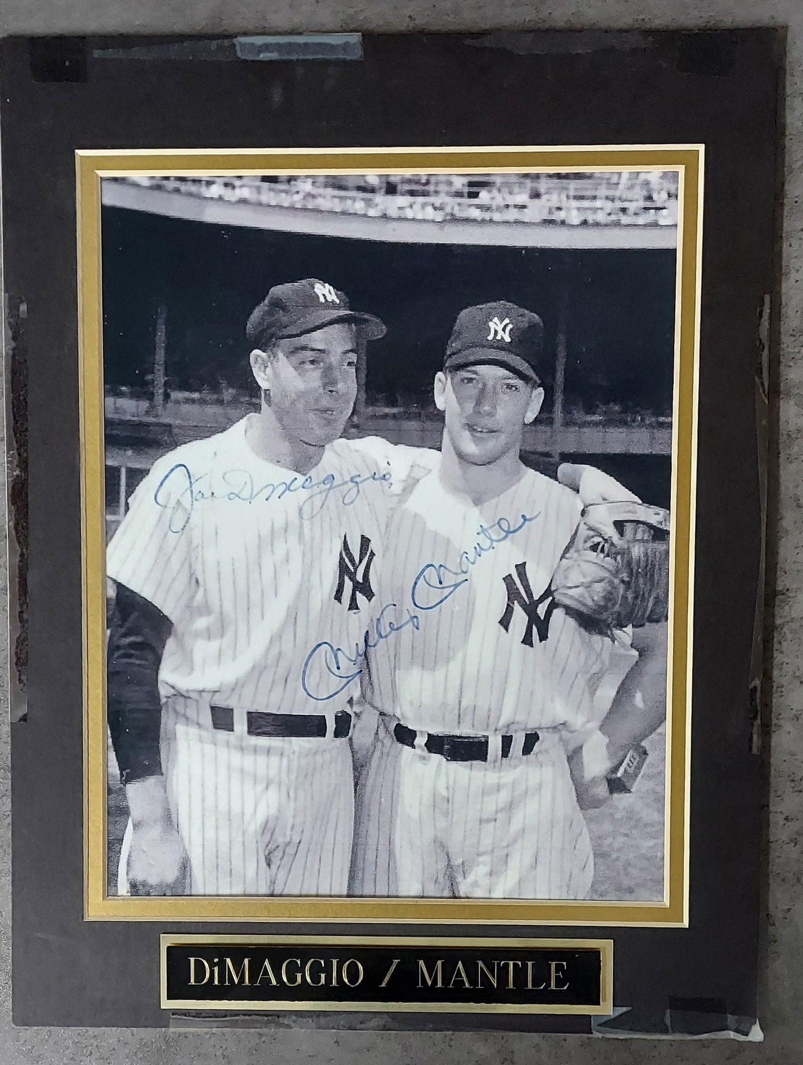 DiMAGGIO/MANTLE AUTOGRAPHED REPLICA  PICTURE 1951 OSVALDO SALAS (1 of 1)
