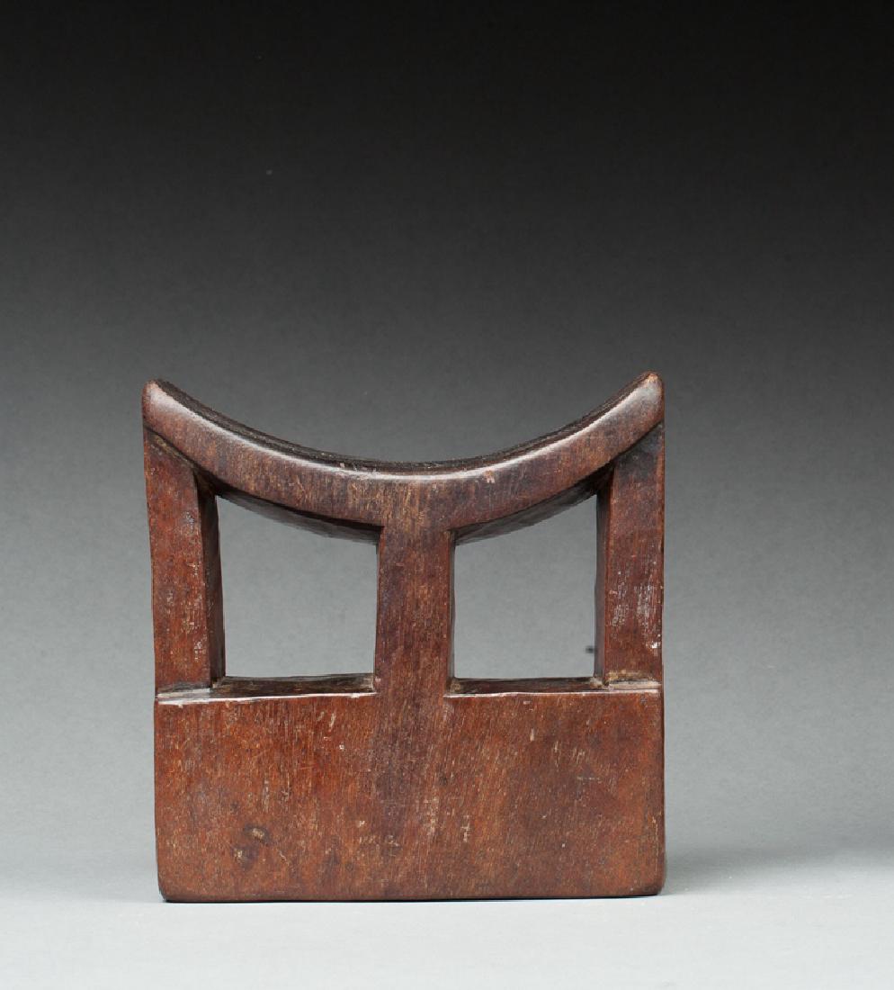 Ethiopian headrest (1 of 1)