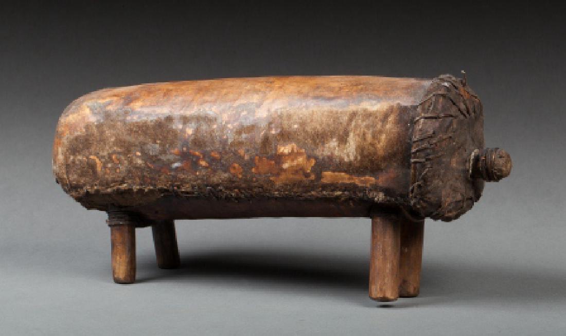 Somalian headrest (1 of 1)