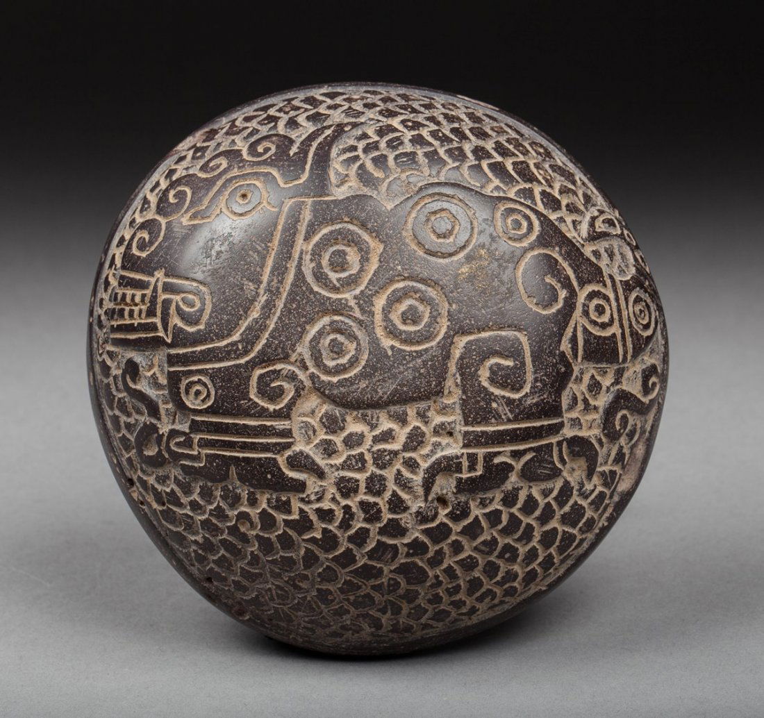 Shamanic chavin vase. (1 of 2)