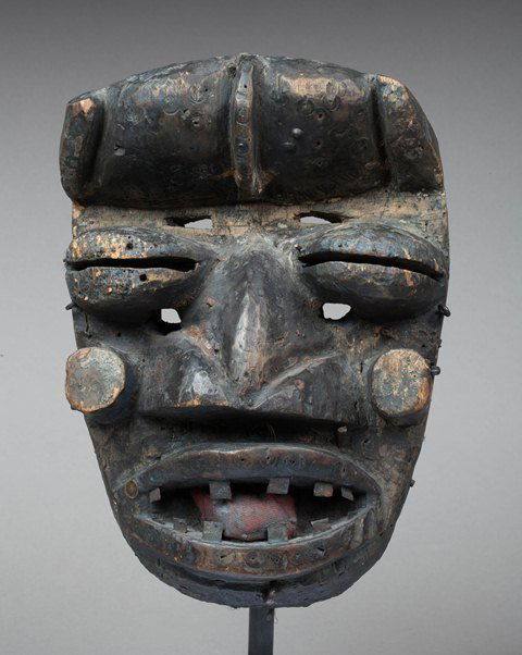 We Guere dancing mask (1 of 1)