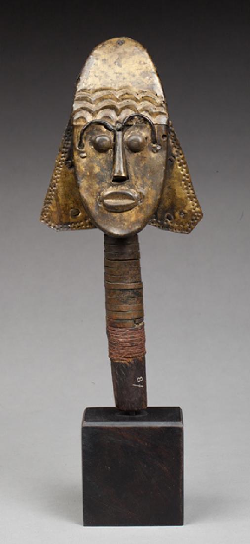 Kota top of a reliquary head (1 of 1)