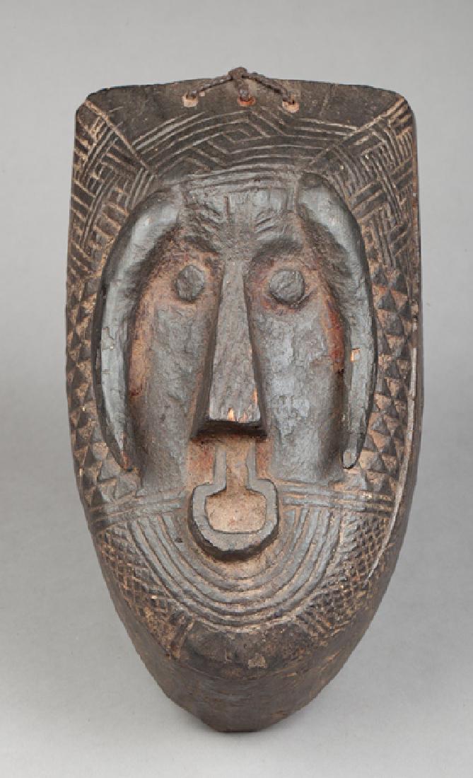 Kuba powder box (1 of 2)