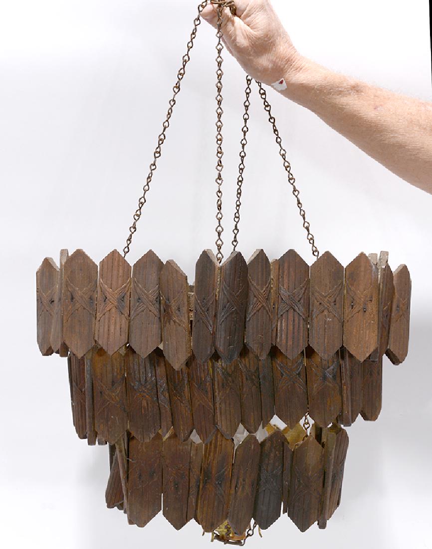 Primitive Wooden Adirondack Chandelier. (1 of 2)