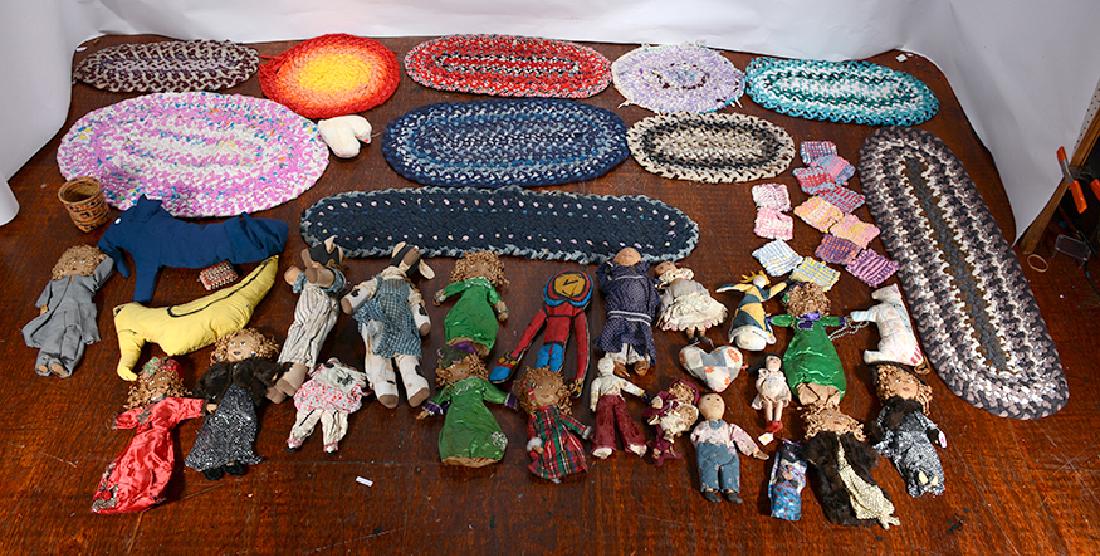 Box Lot Hooked Rugs & Dolls. (1 of 3)