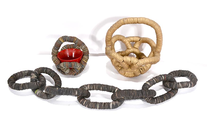 Bottlecap Basket and Chain. (1 of 1)