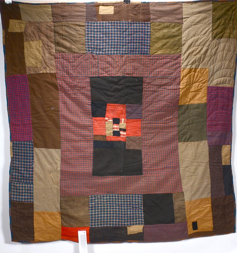 Wool Cross Medallion Quilt. (1 of 3)