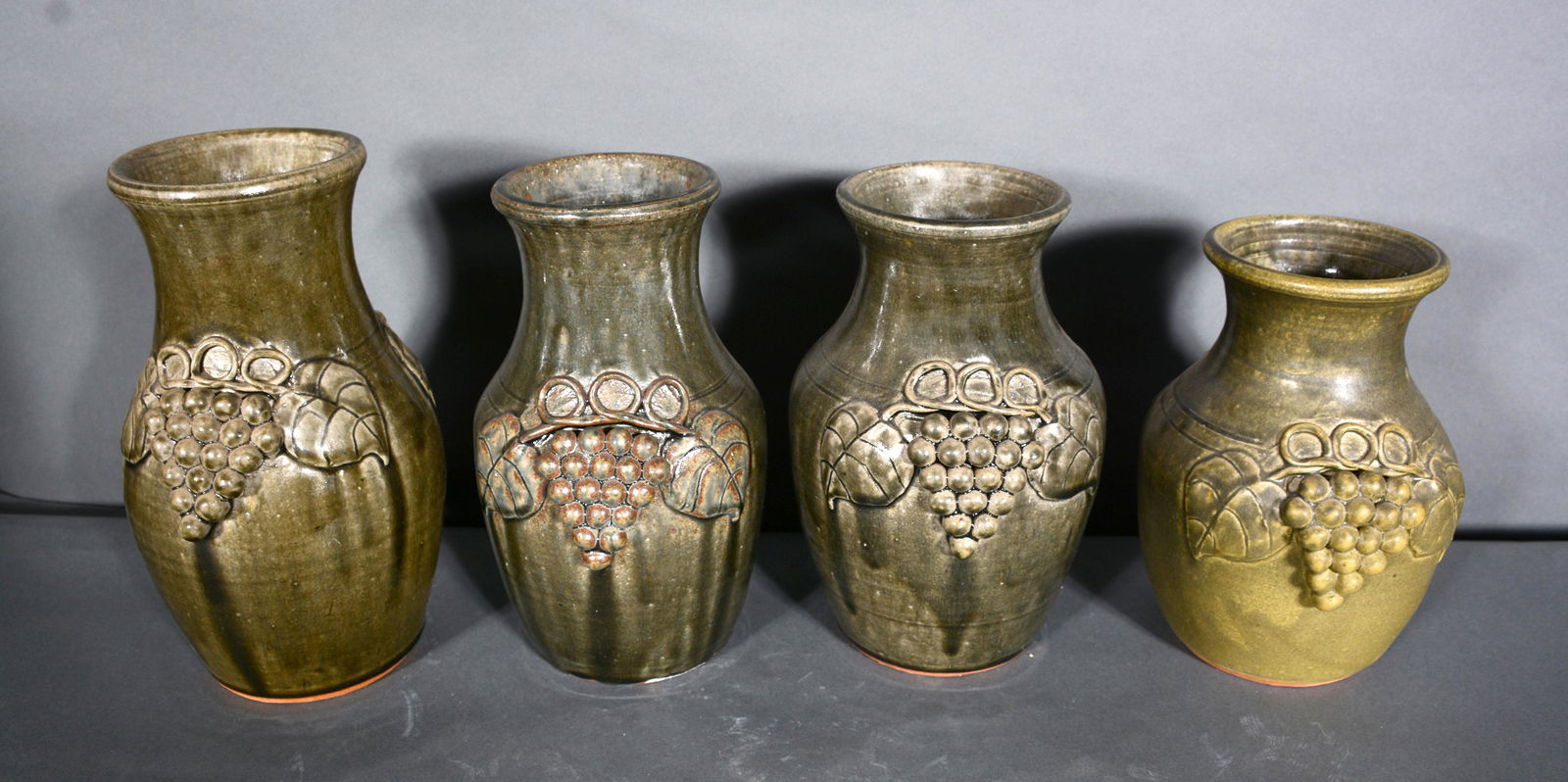 John Meaders. 4 Graduated Grape Vases. (1 of 3)