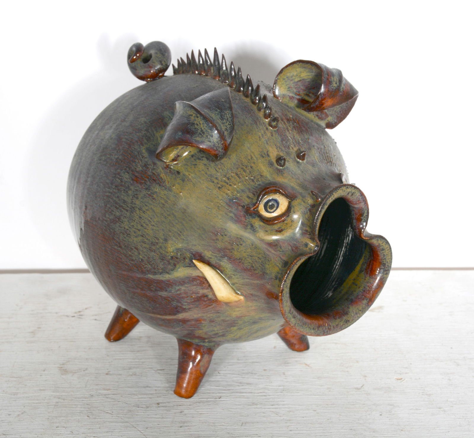 Roger Corn. Razor Back Hog. (1 of 3)