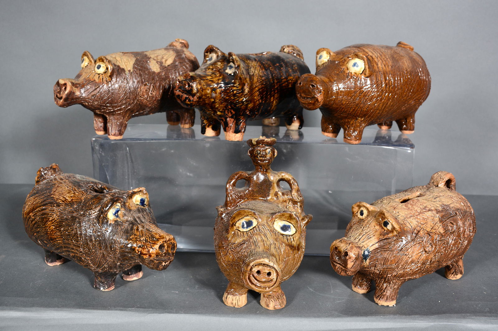 Marie Rogers. Six Georgia Pigs & Piggy Banks. (1 of 3)