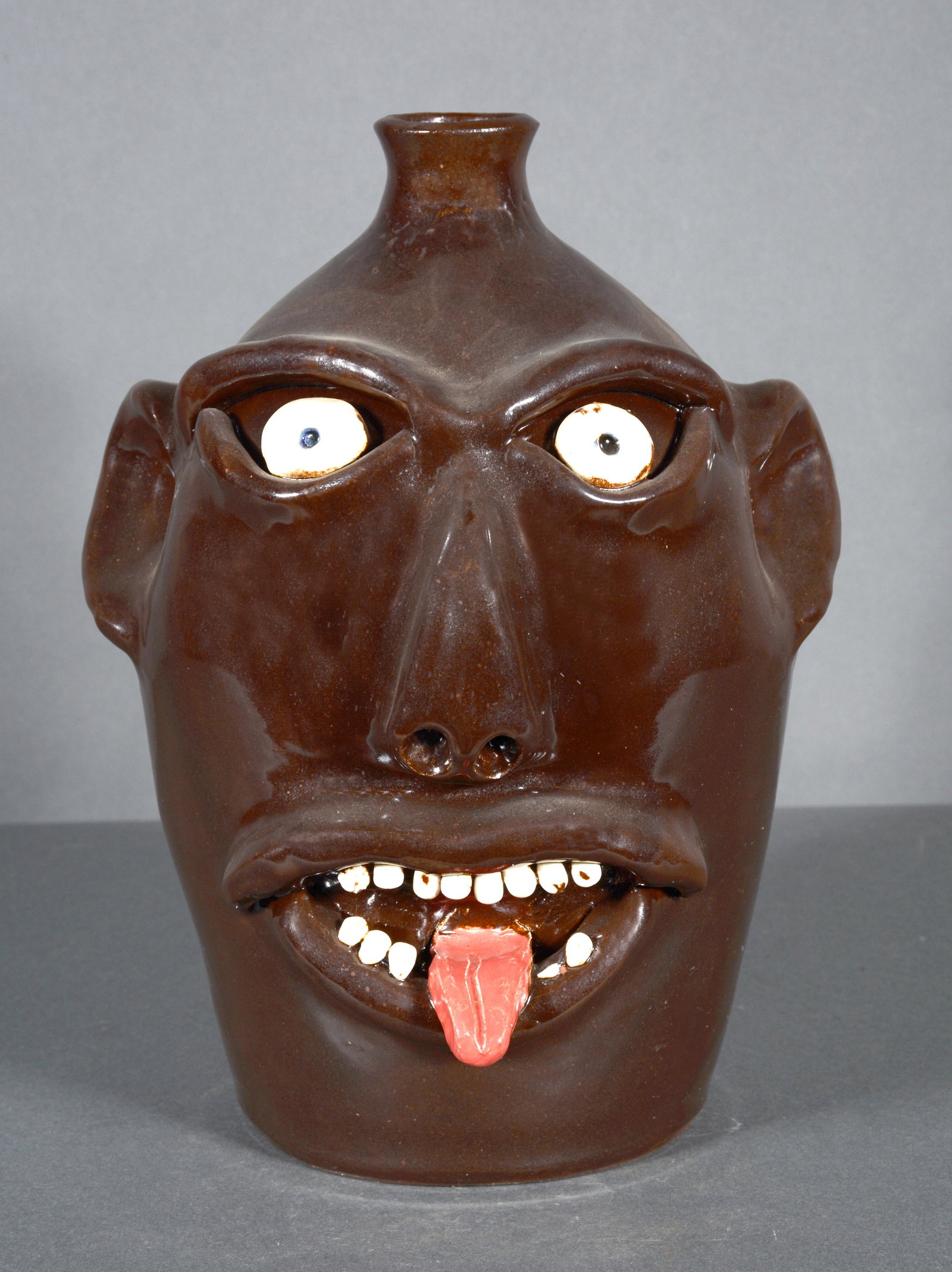 Jeff Standbridge. Black Face Jug.: Jeff Standbridge. Black Face Jug. 2000. Signed and dated. Loss to one tooth, otherwise excellent condition. 10"h. Est. $100-200. Ship: $45