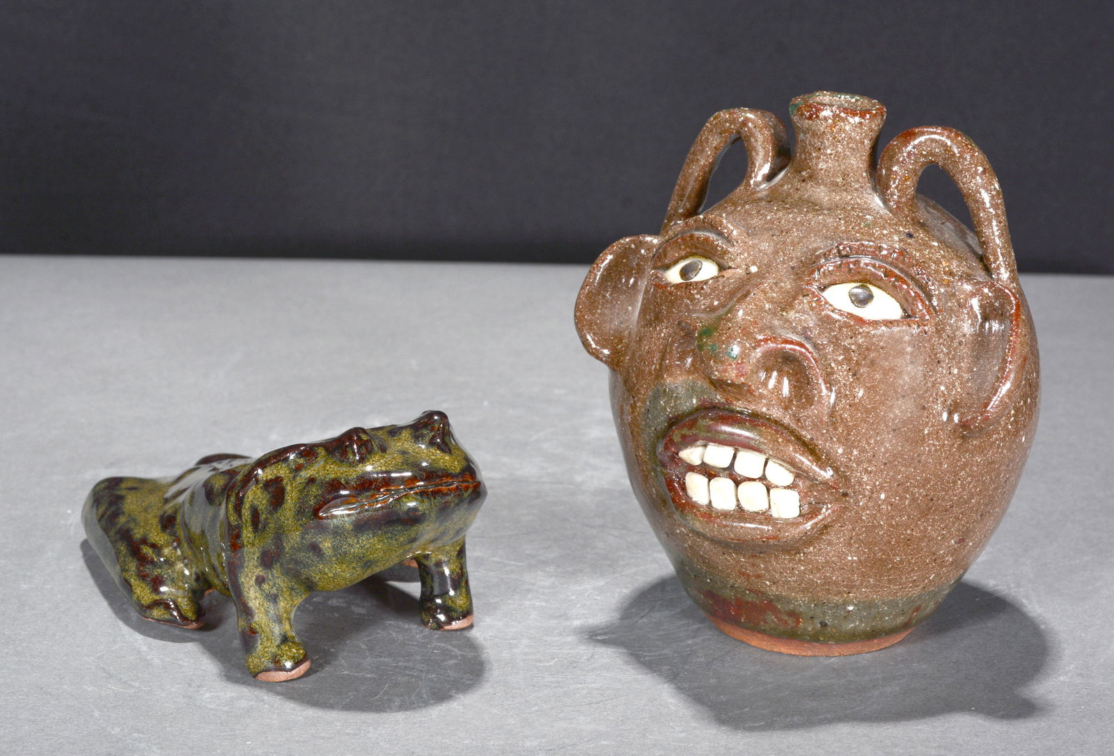 Joe Reinhardt & Jugtown . Mini Face Jug & Frog. (1 of 4)