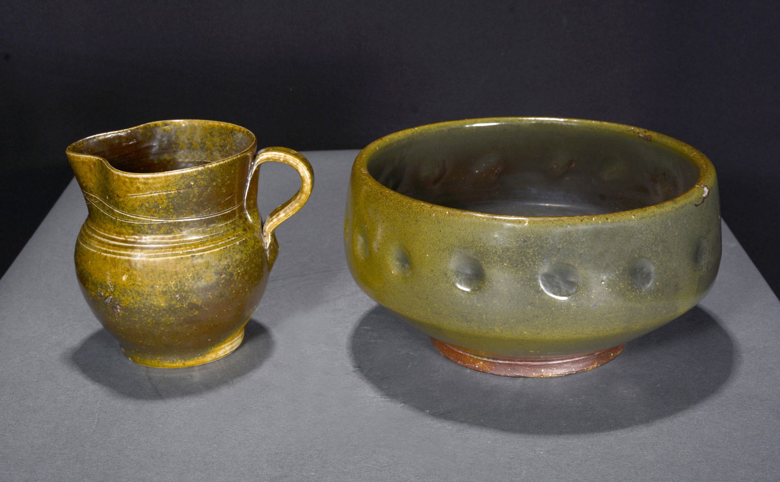 Jugtown Ware. 2-Piece Frog Green Pitcher & Bowl. (1 of 4)