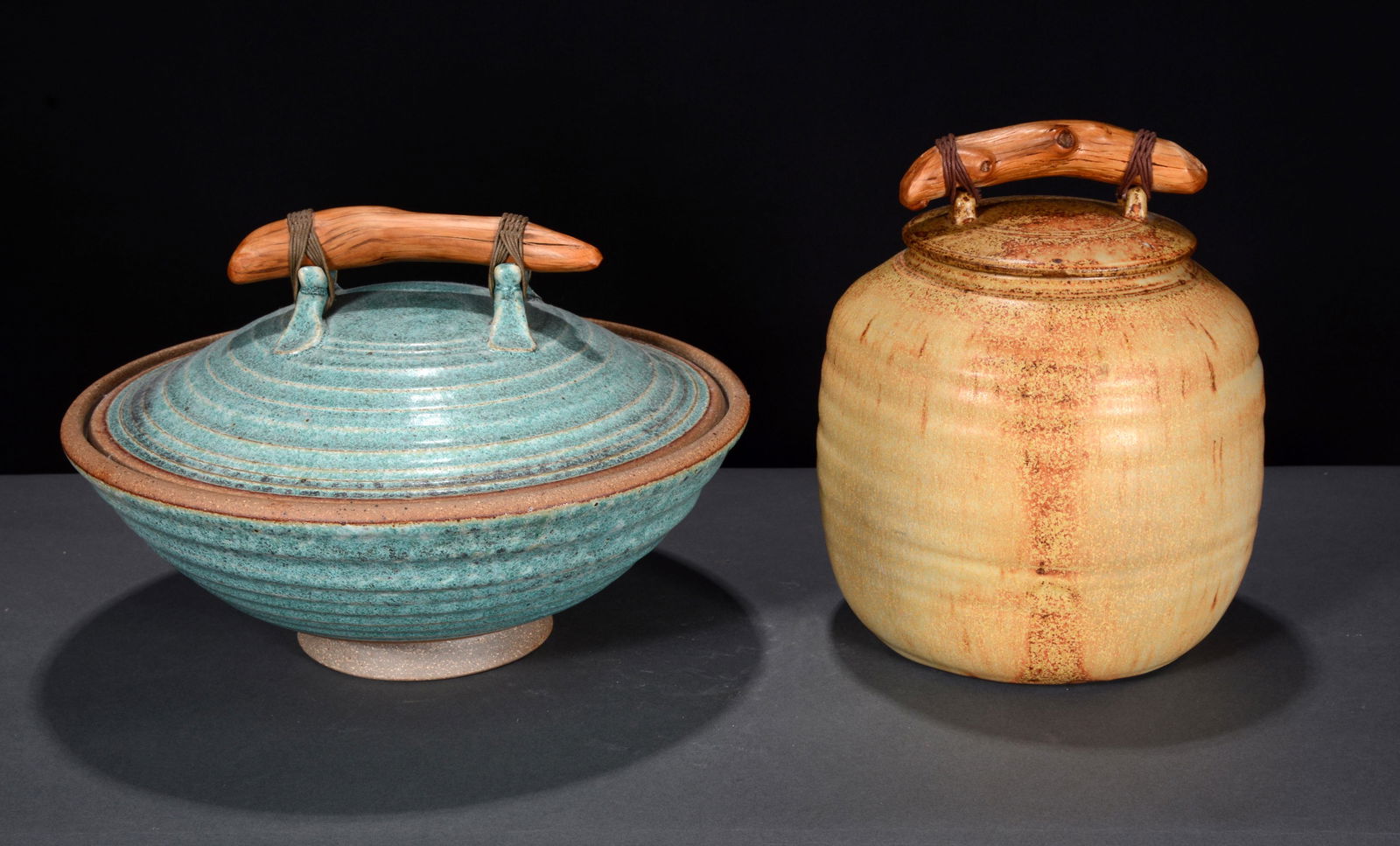 Fargo. Soup Tureen & Bean Pot. (1 of 3)