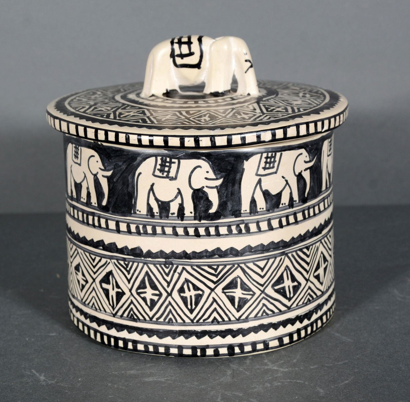 Kenya. Elephants and Geometric Designs Stone Pot. (1 of 4)