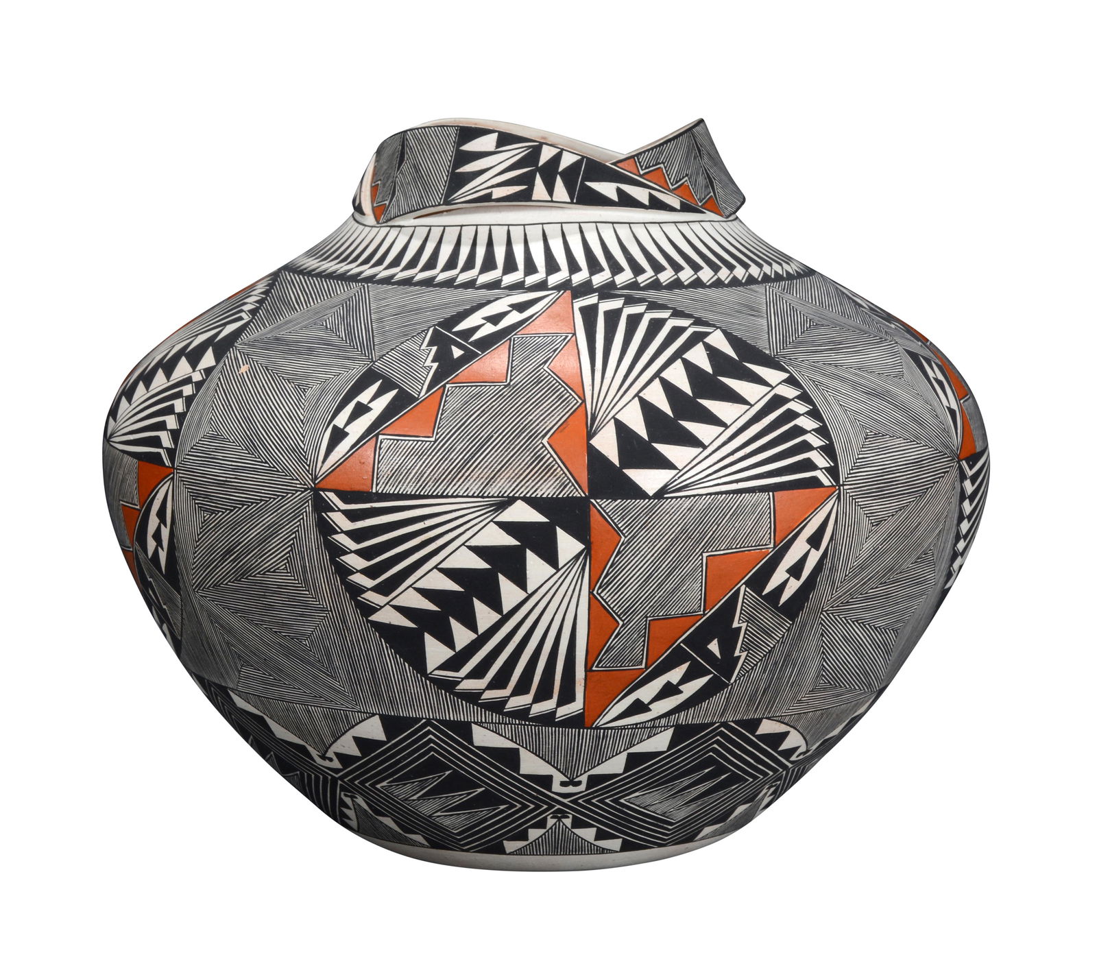 Shawna Garcia Rustin & Patrick Rustin. Pot with Intricate Design. (1 of 10)