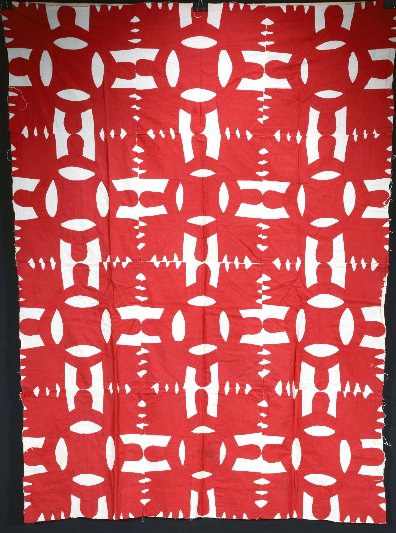 Anonymous Red and White Captain Wheel Quilt Top. (1 of 4)