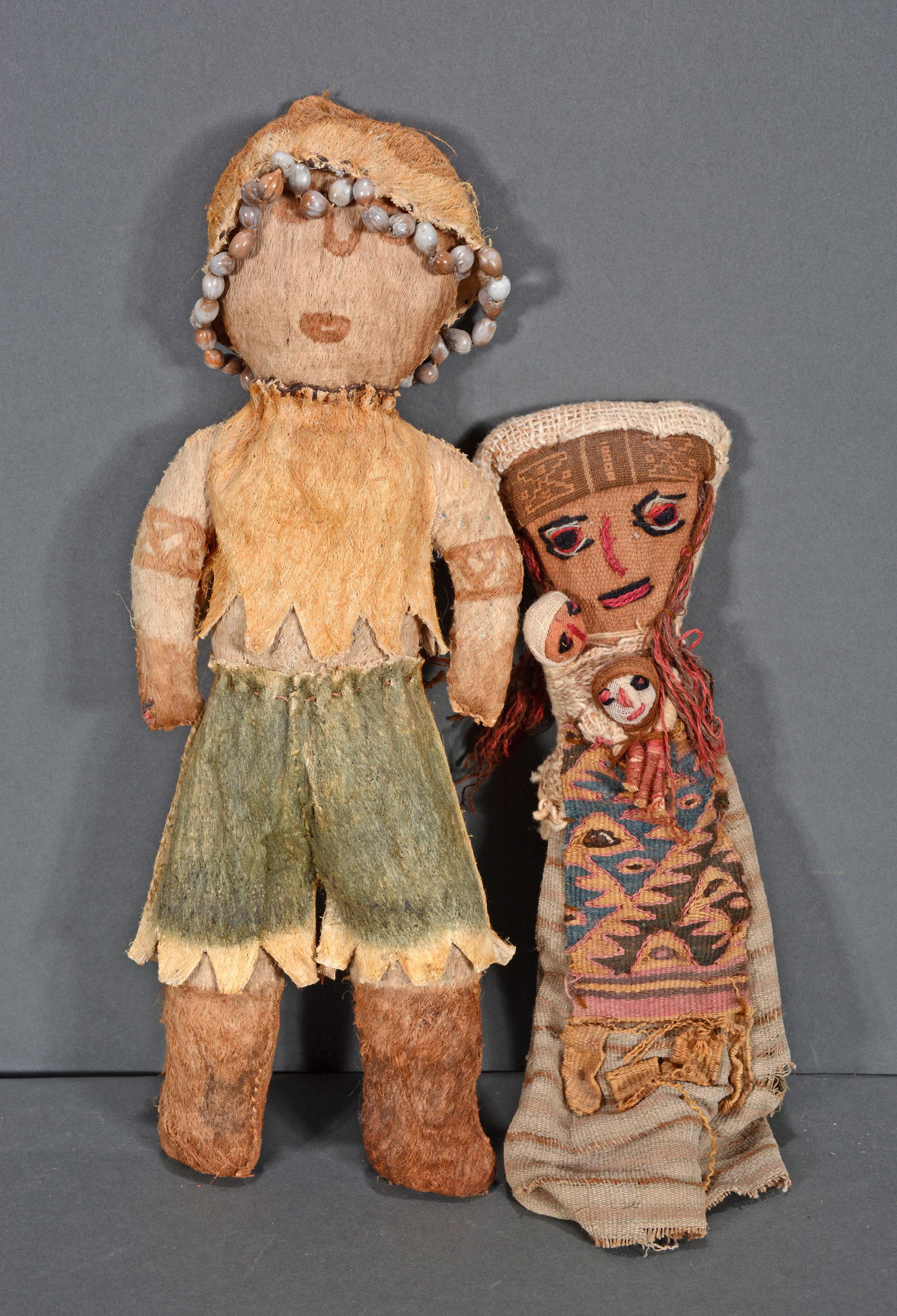 Central American. Family Dolls.: Anonymous Central American. Family Dolls.Woven fiber and mixed media. Good condition. 14"h each. Est. $50-75. Ship: $35