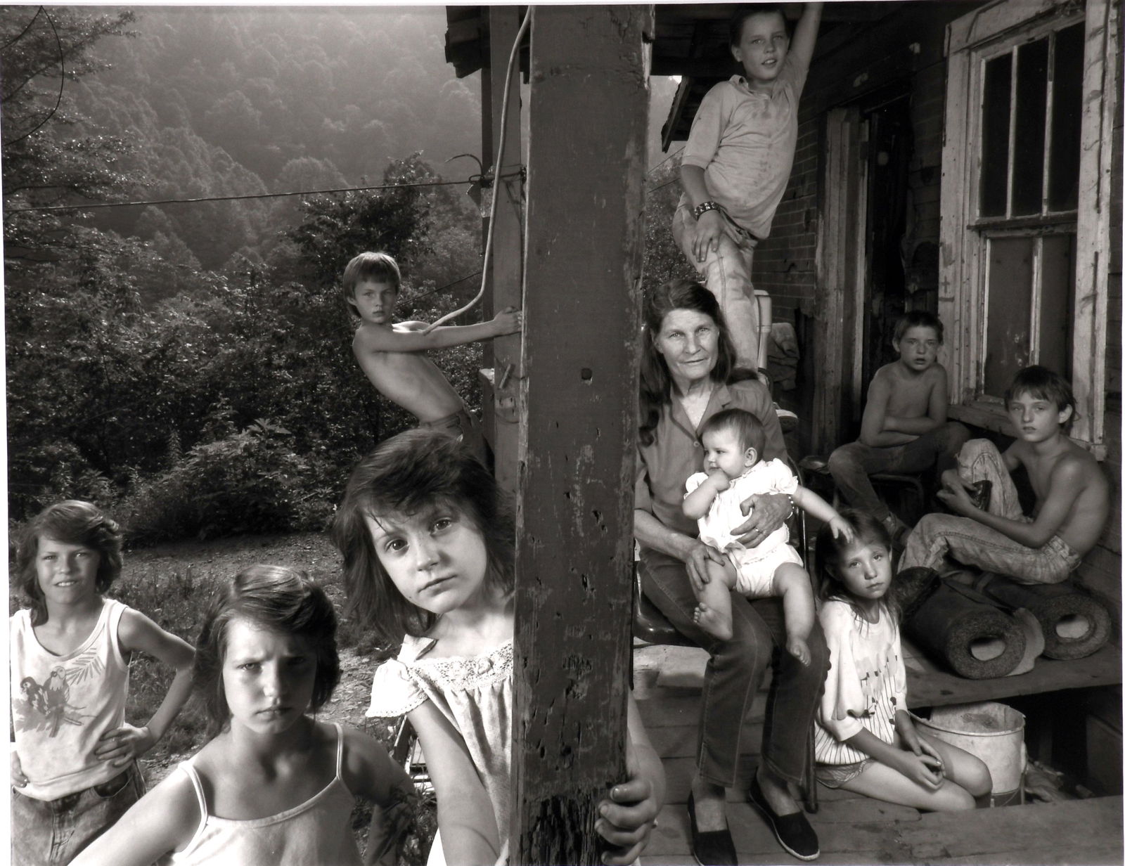 Shelby Lee Adams. Leddie and Children, Sloan Mountain, KY. (1 of 11)