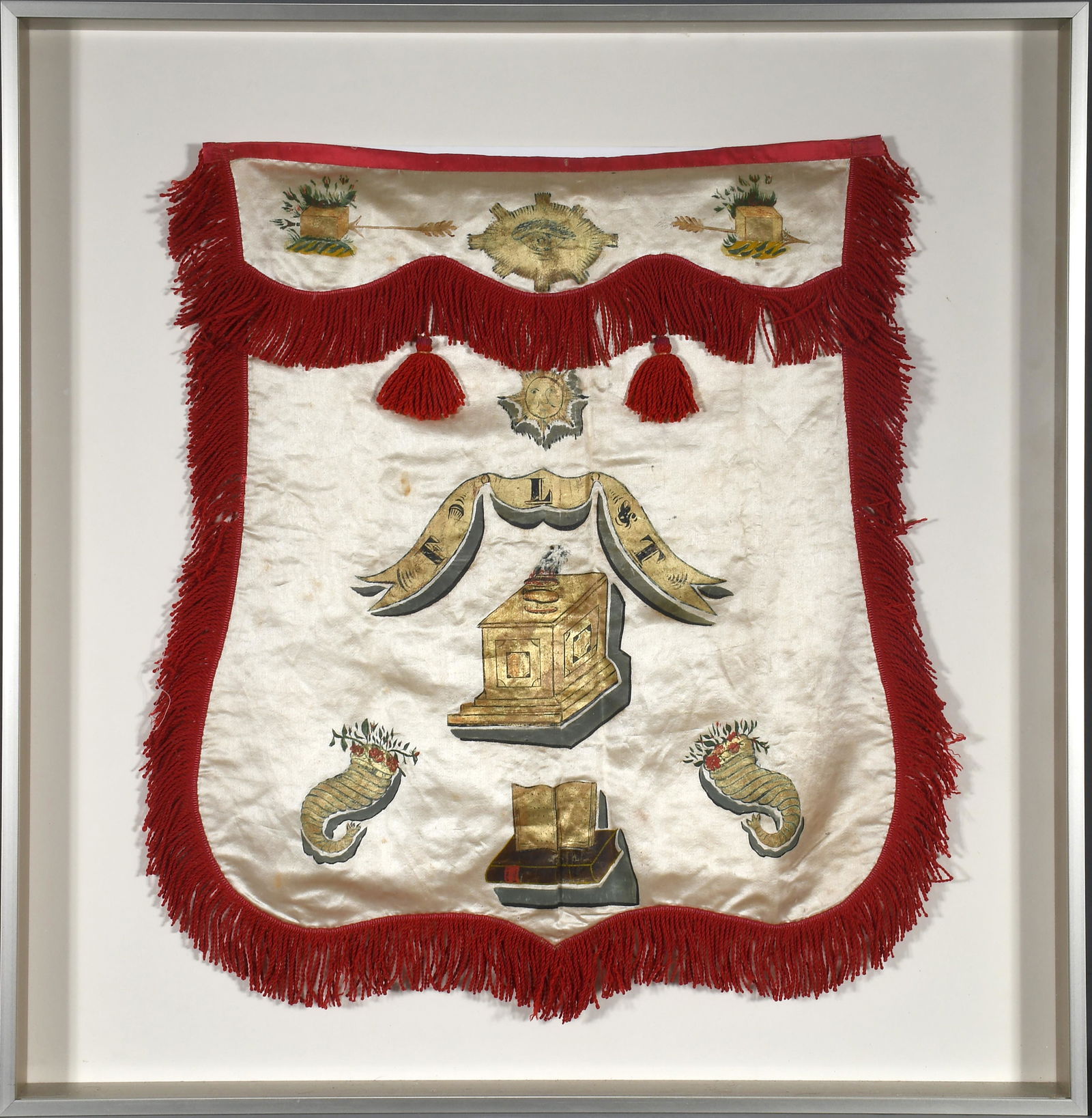 I.O.O.F. Framed Apron. (1 of 3)