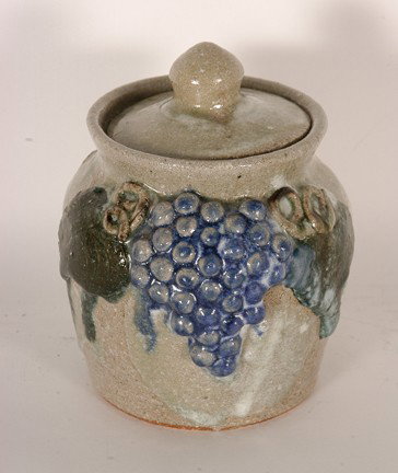 Arie Meaders. Grape Cluster Bean Pot. - 2