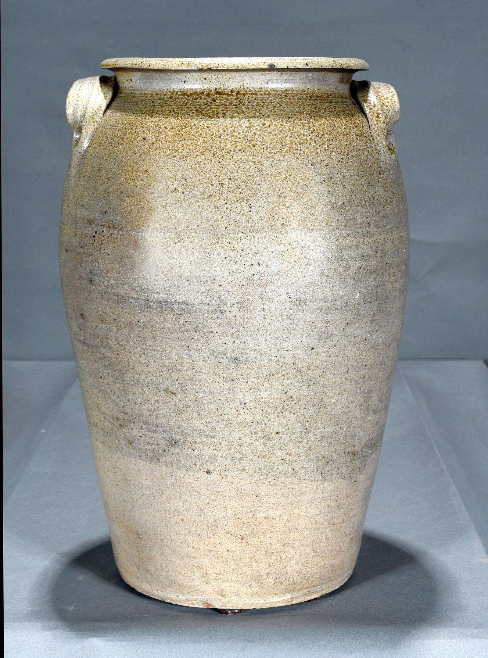 M.R Moffit. Four Gallon Salt Glazed Churn. (1 of 6)