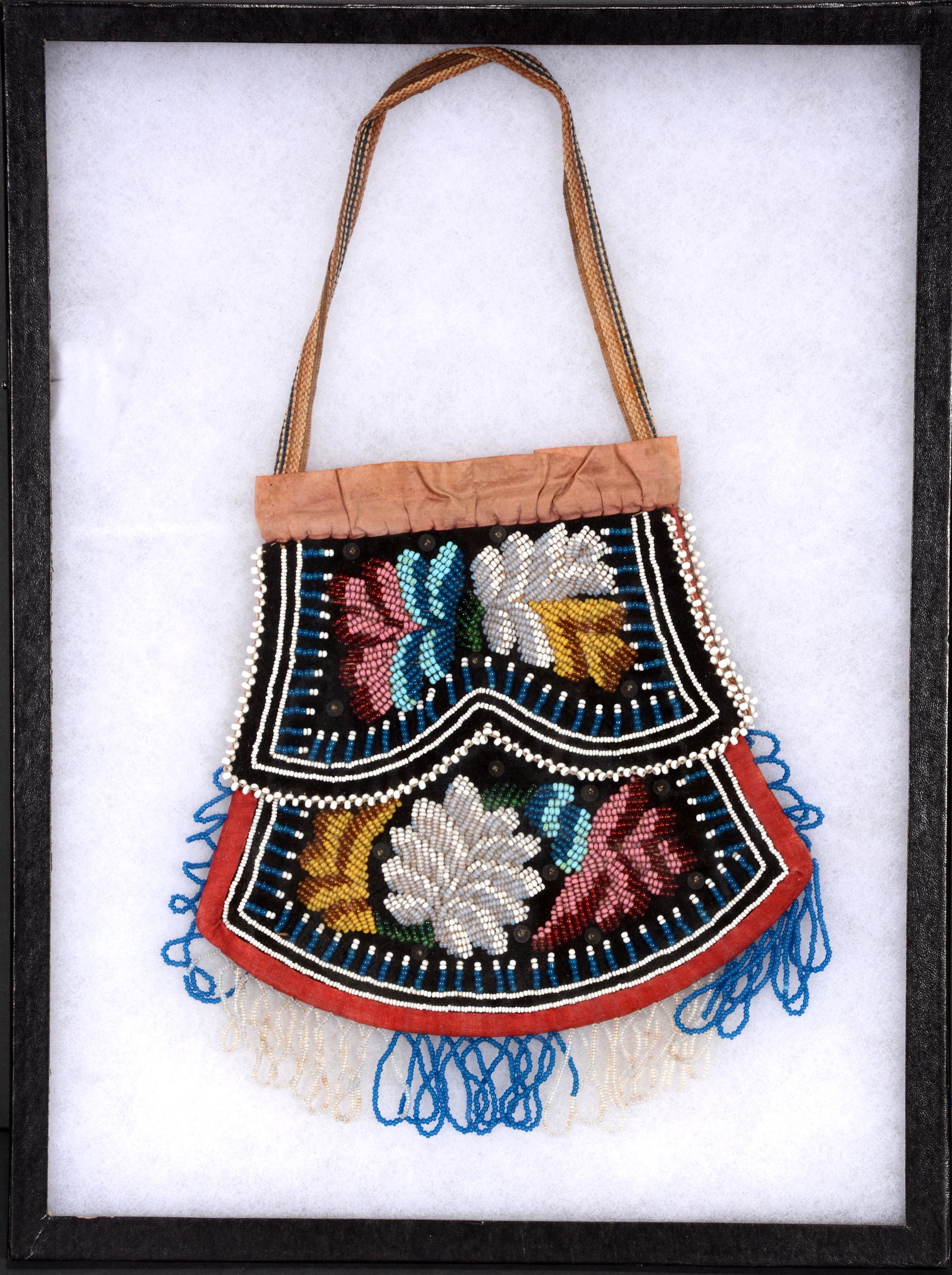 North East Native American Purse. (1 of 2)