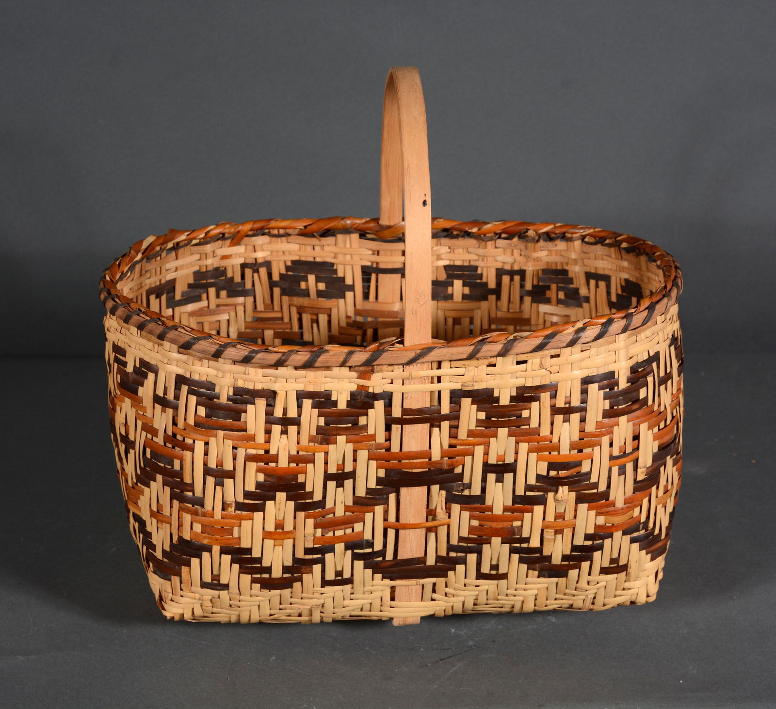 Single Handle Cherokee Berry Picking Basket. (1 of 4)