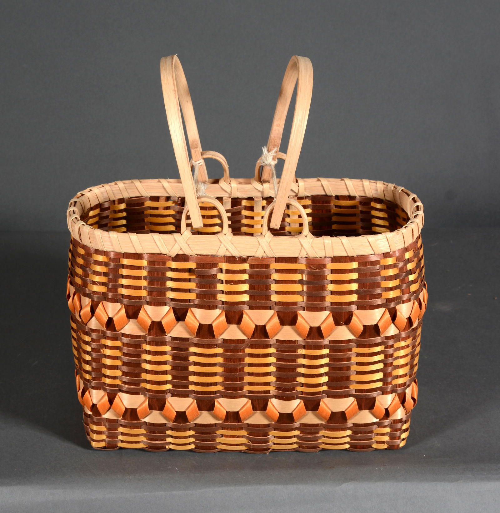 Beautiful Cherokee Dbl Wood Handle Split Cane Stained Purse. (1 of 4)