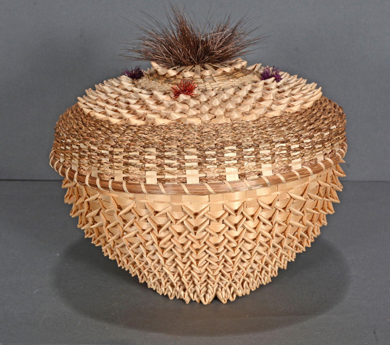 Rane.  Decorative Basket. (1 of 4)