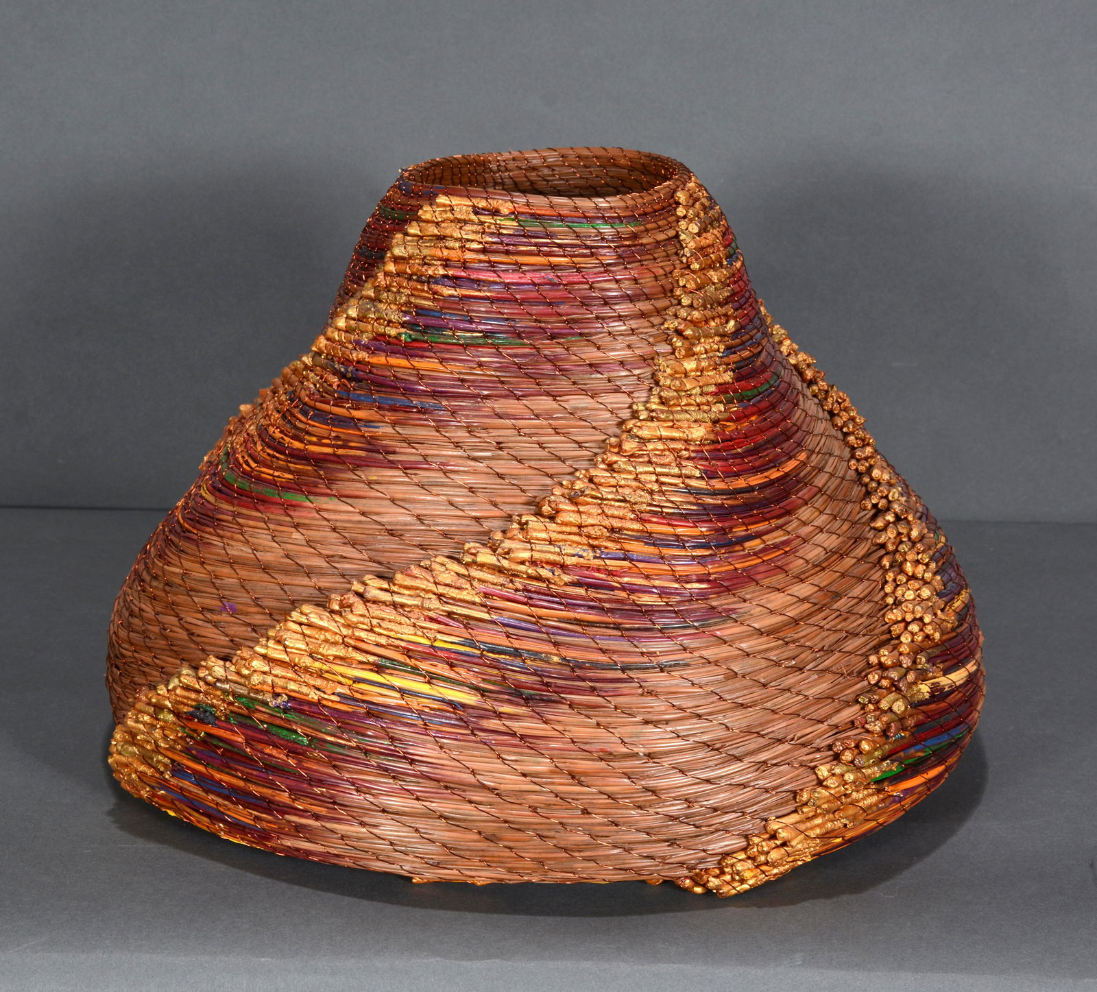 Contemporary Southeast Indian Basket. (1 of 3)