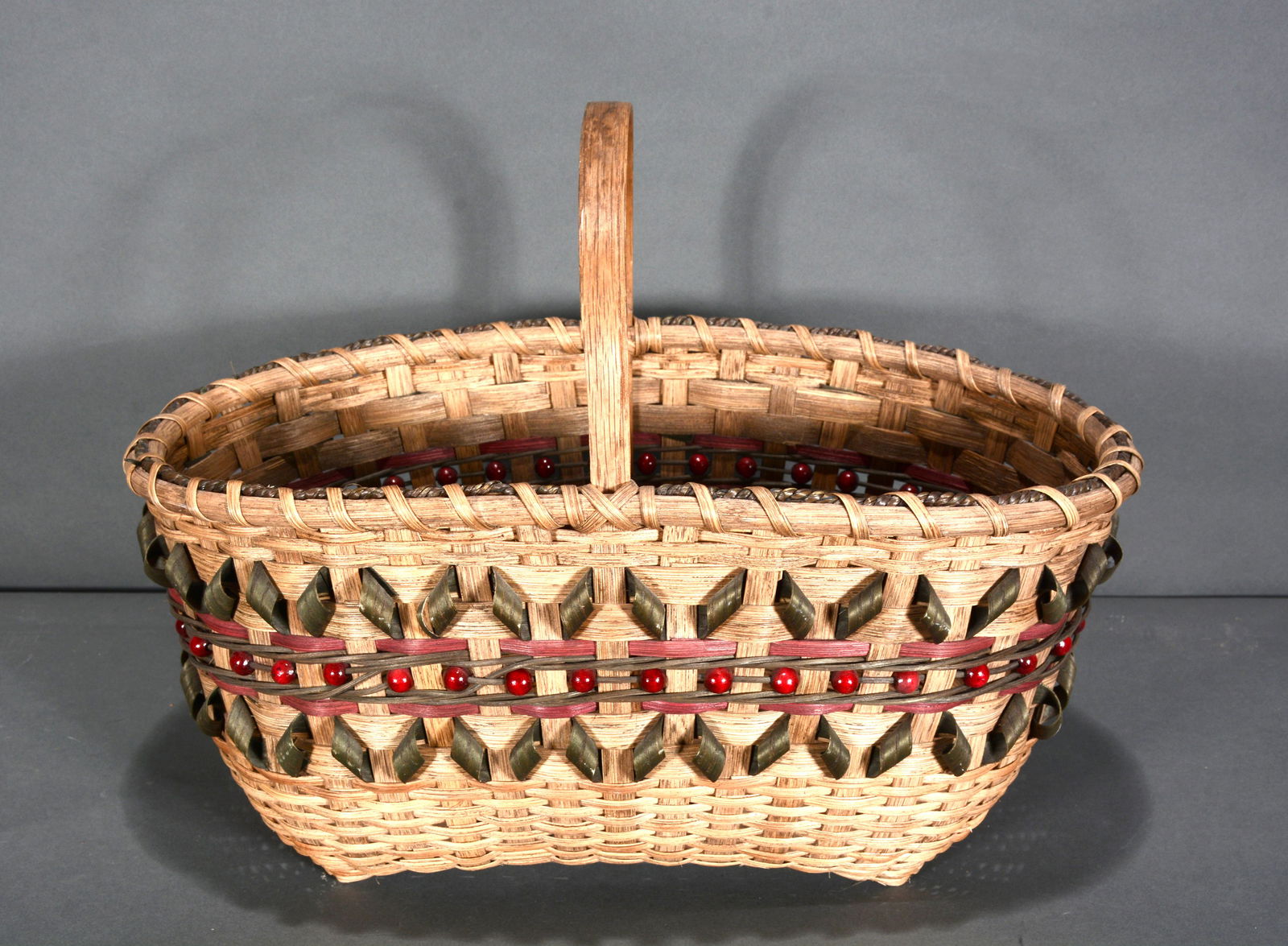 Betsy Jones. Beaded and Curled Basket. (1 of 3)