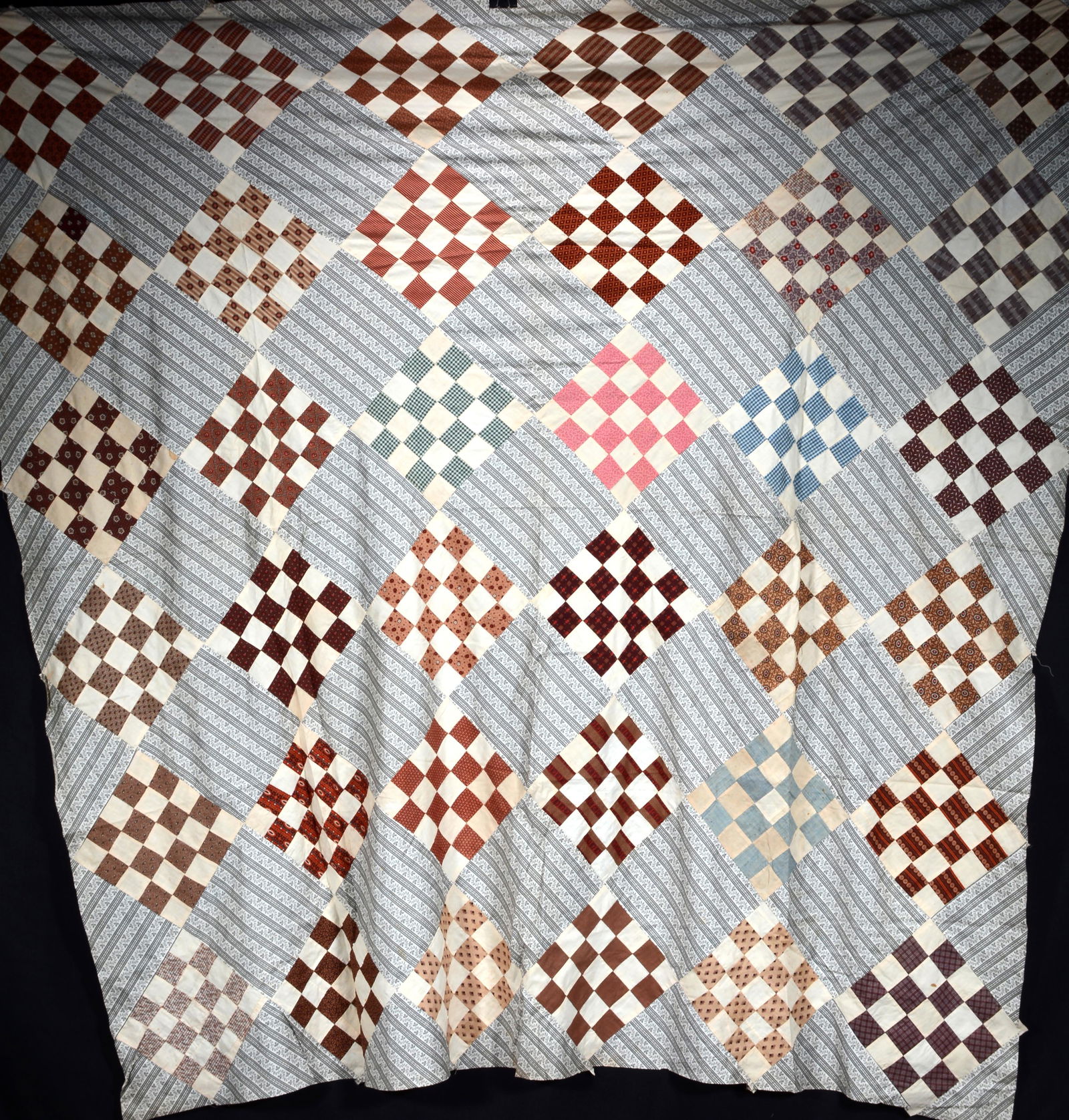 Block Pattern Quilt Top. (1 of 4)