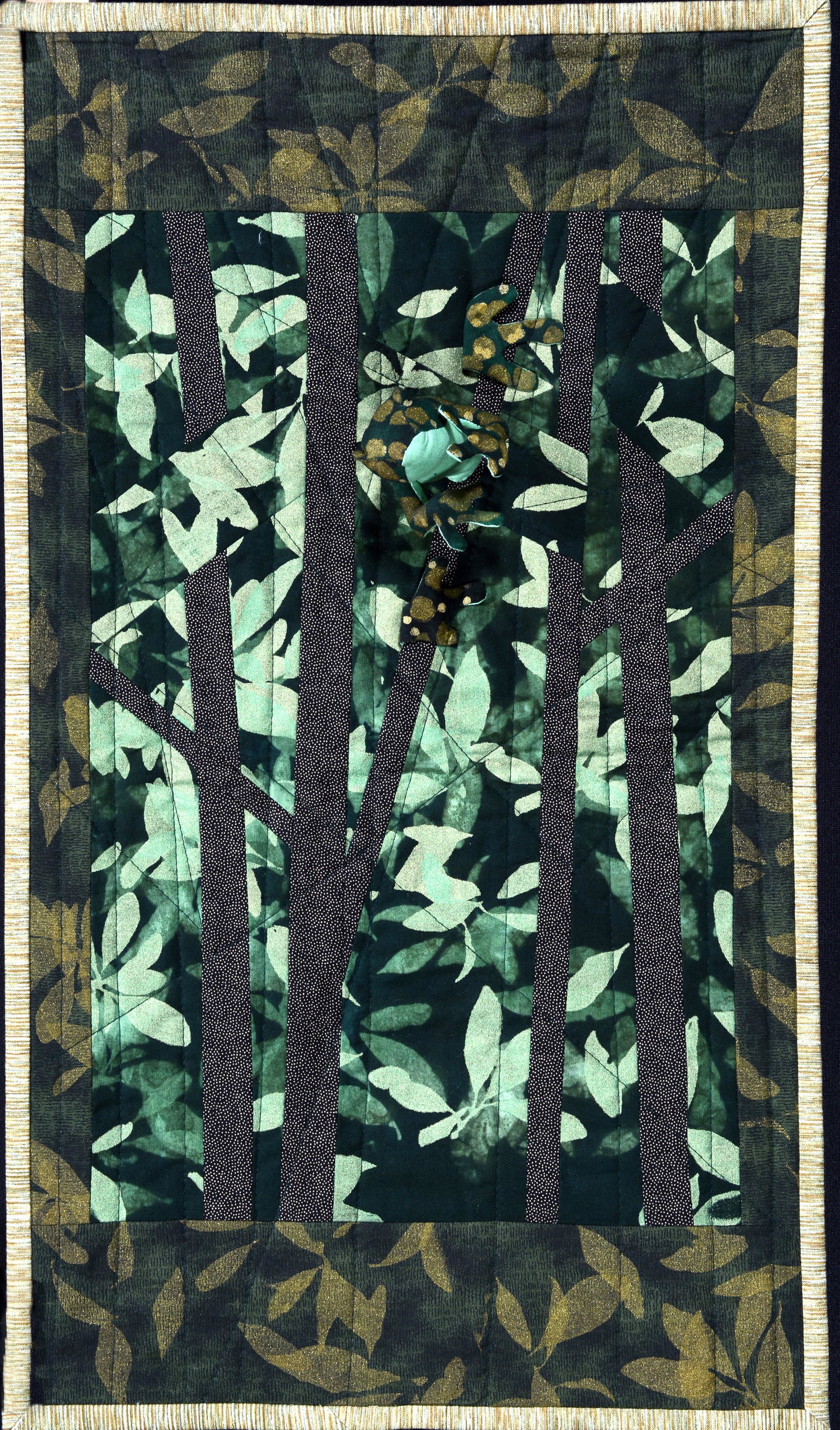 Julia McCrory Weatherford. Tree Frog Mini Quilt.: Julia McCrory Weatherford. Tree Frog Mini Quilt. Signed. Excellent condition. 22" x 13". Est. $100-200. Ship: $25