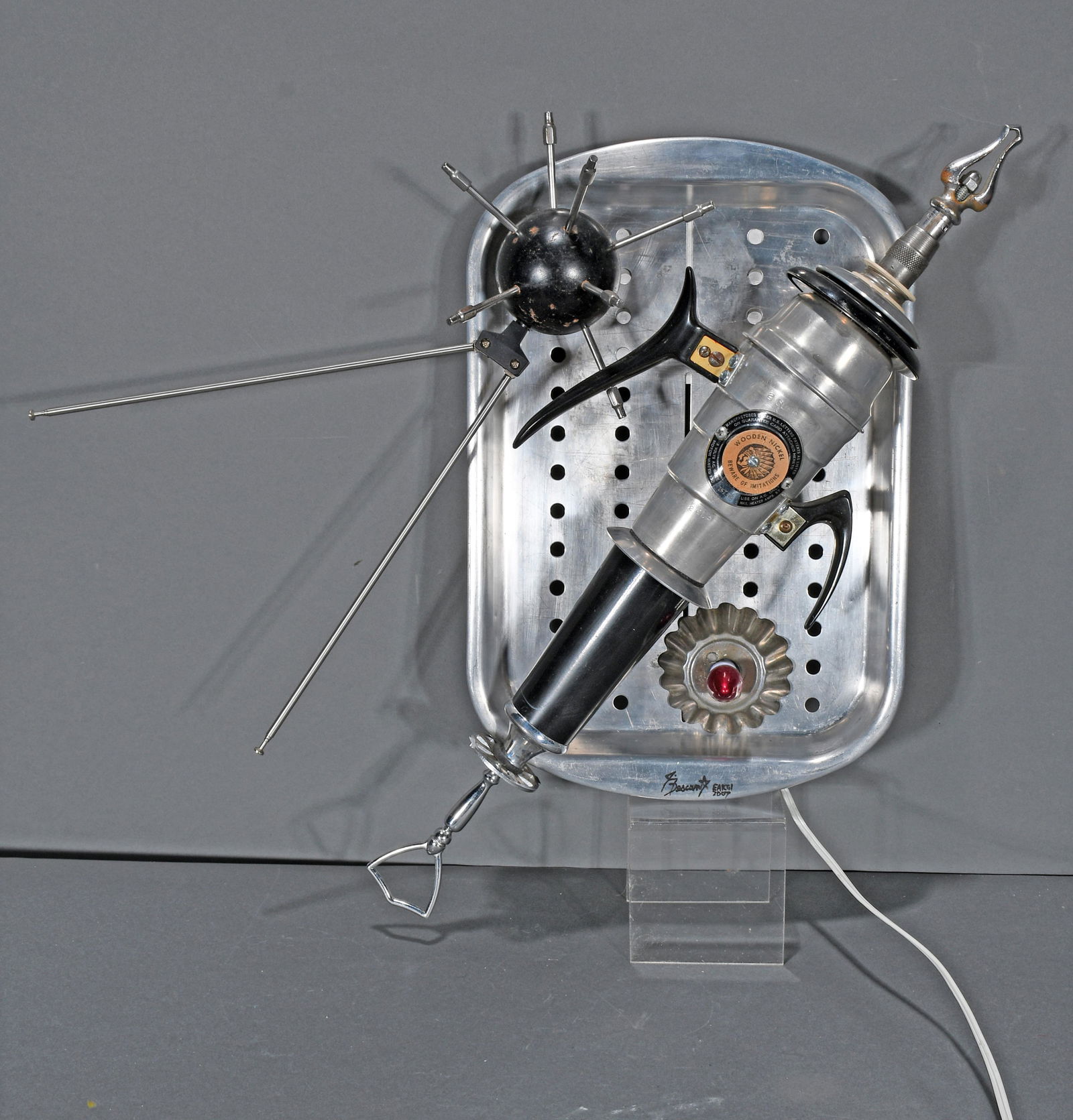 Jimmy Descant. Satellite Wall Mount. (1 of 1)