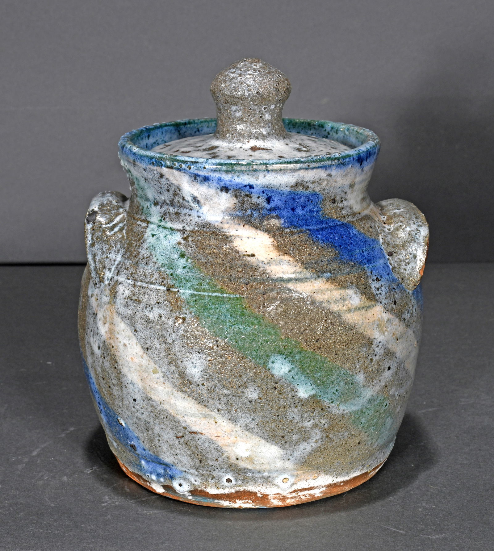 B.B. Craig.  Four Color Swirl Bean With Lid. (1 of 3)