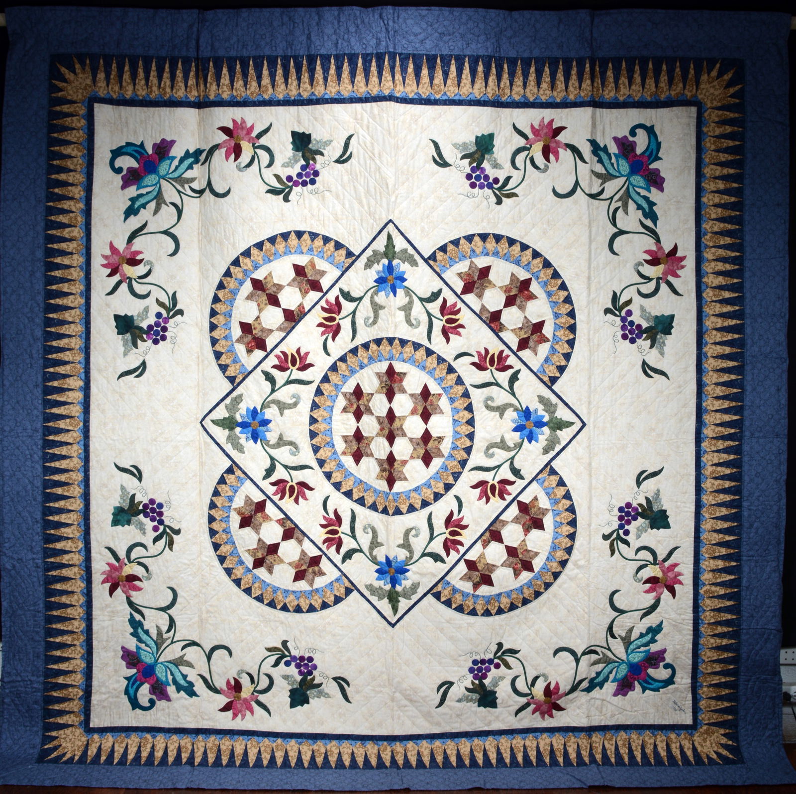 Dolores Yoder - Designer.  Quilted by Amish Friend.  Prairie Star. (1 of 8)