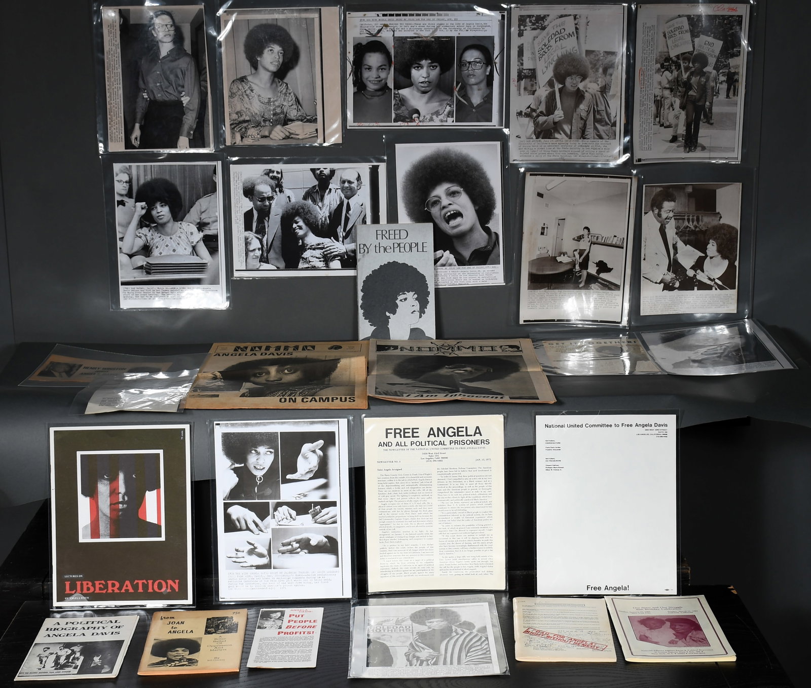 Group of 25 items relative to the arrest and trial of Angela Davis.: (BLACK PANTHERS.) Angela Davis. Group of 25 items relative to the arrest and trial of Angela Davis. Includes: twelve press photographs average size 8" x 10", five pamphlets average size 6"x 9", broads